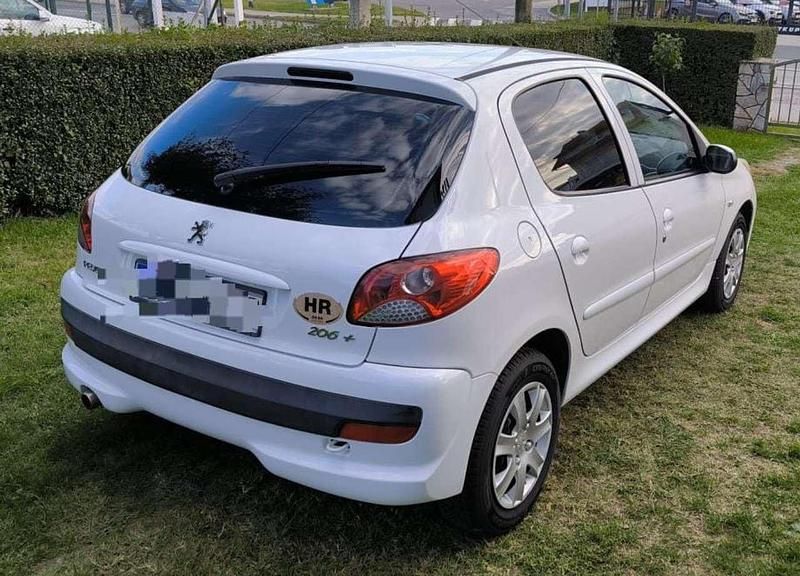 Gebraucht Peugeot 206 73 PS (53 kW) 2012 Limousine