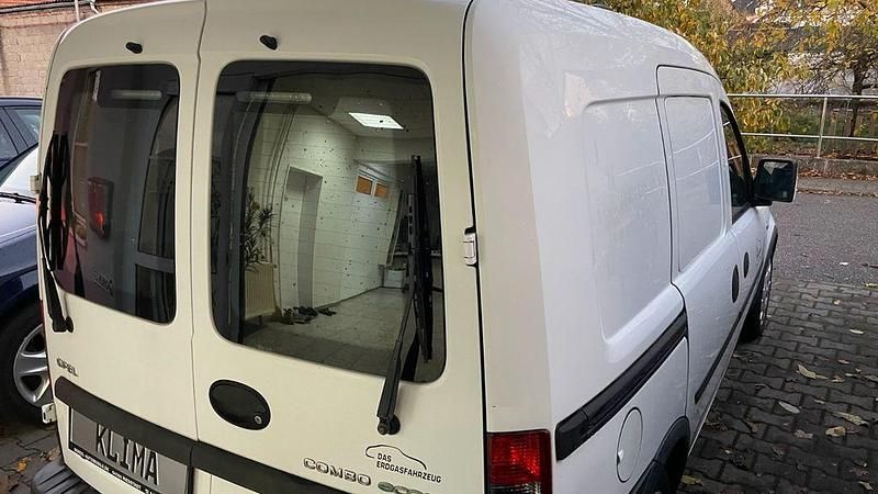 Gebraucht Opel Combo 94 PS (69 kW) 2009 Weiß Van / Kleinbus