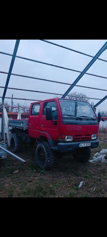 Rot Gebraucht 2000 Nissan Cabstar Abholung | 15.000 € - Bild 1/4