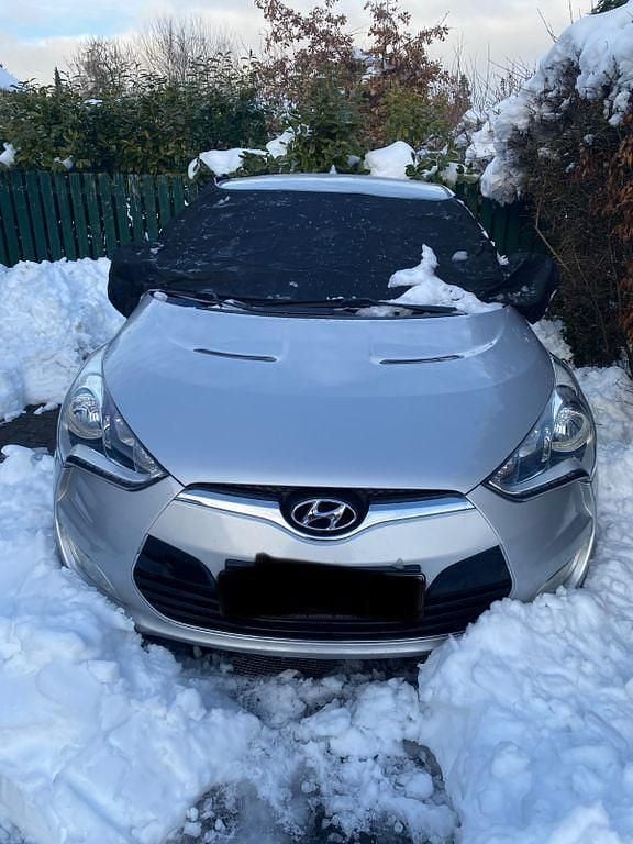 Gebraucht Hyundai Veloster Style 140 PS (102 kW) 2012 Silber Kleinwagen