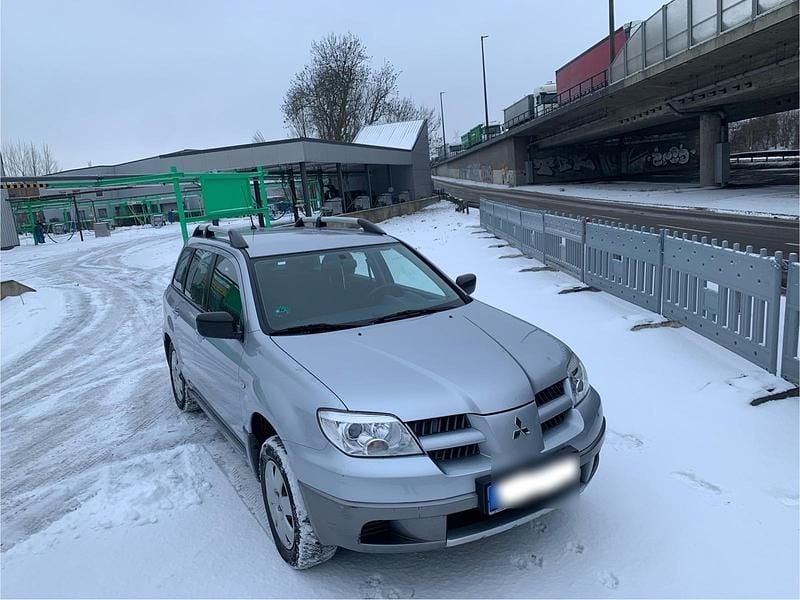 Silber Gebraucht 2005 Mitsubishi Outlander SUV | 1.600 € (Superpreis) - Bild 1/4