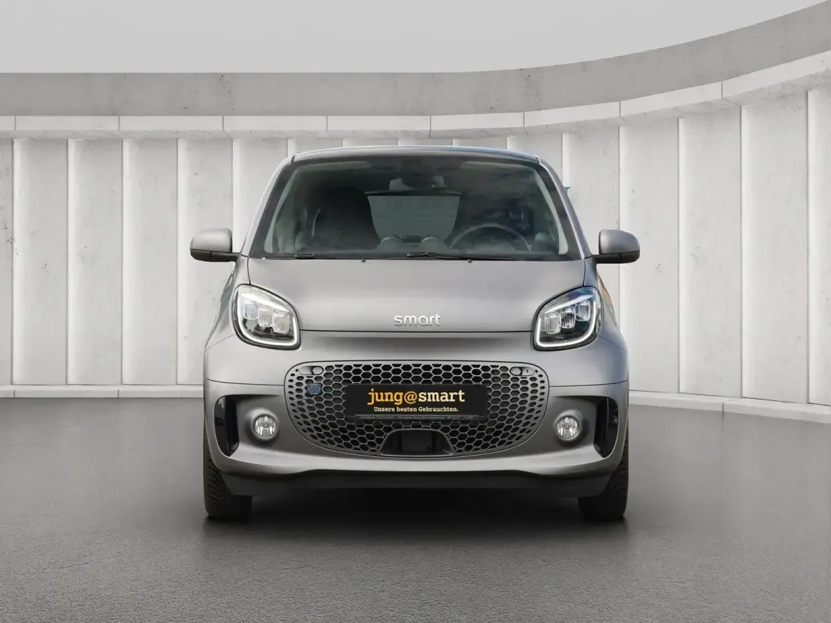 Gebraucht Smart ForTwo Coupé 60 kW (82 PS) 2024 Bodypanels in titania grey (ma Kleinwagen