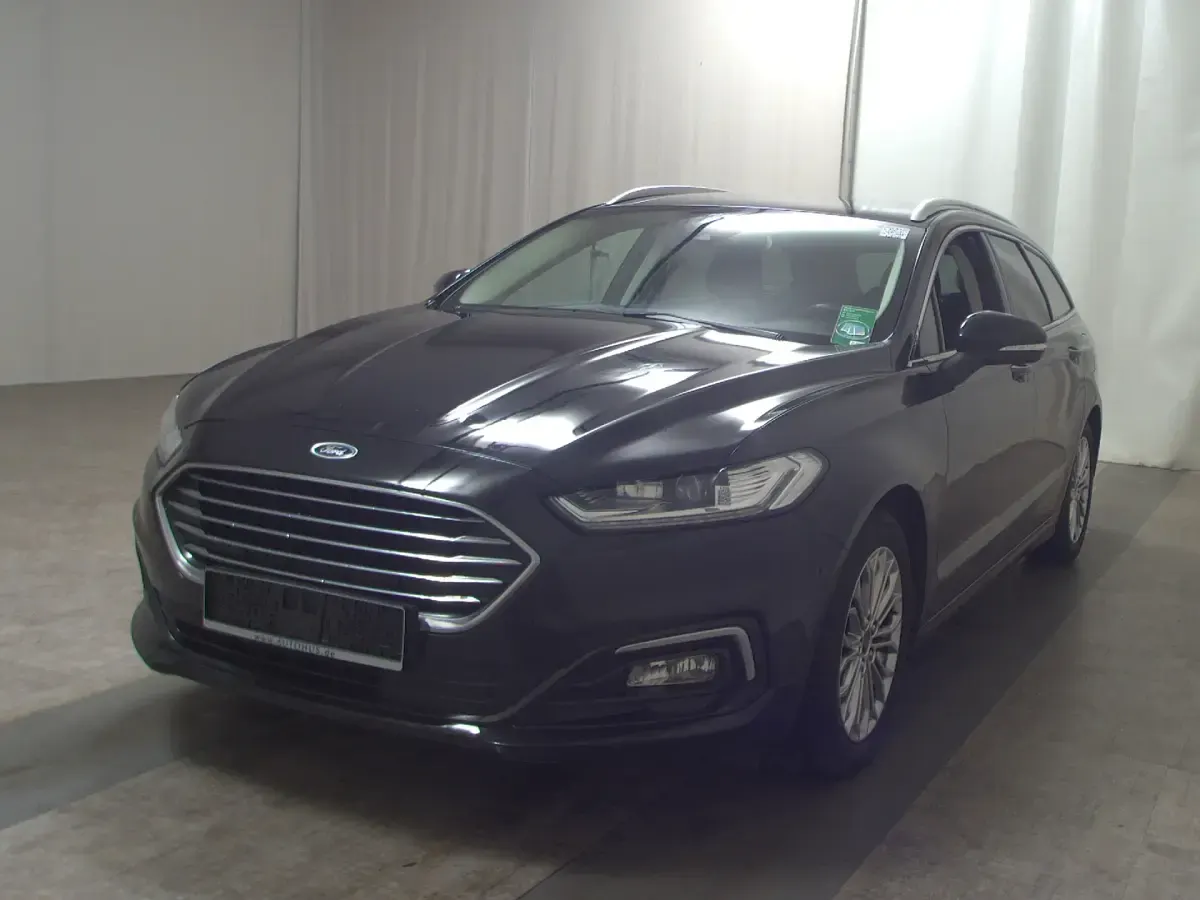 Gebraucht Ford Mondeo Titanium 150 PS (110 kW) 2022 Obsidian schwarz metallic Kombi