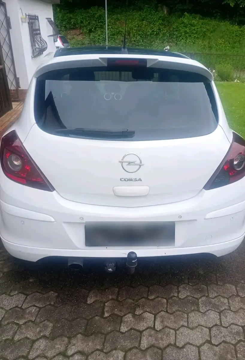 Second-hand Opel Corsa 125 CP (91 kW) 2008 Alb Hatchback