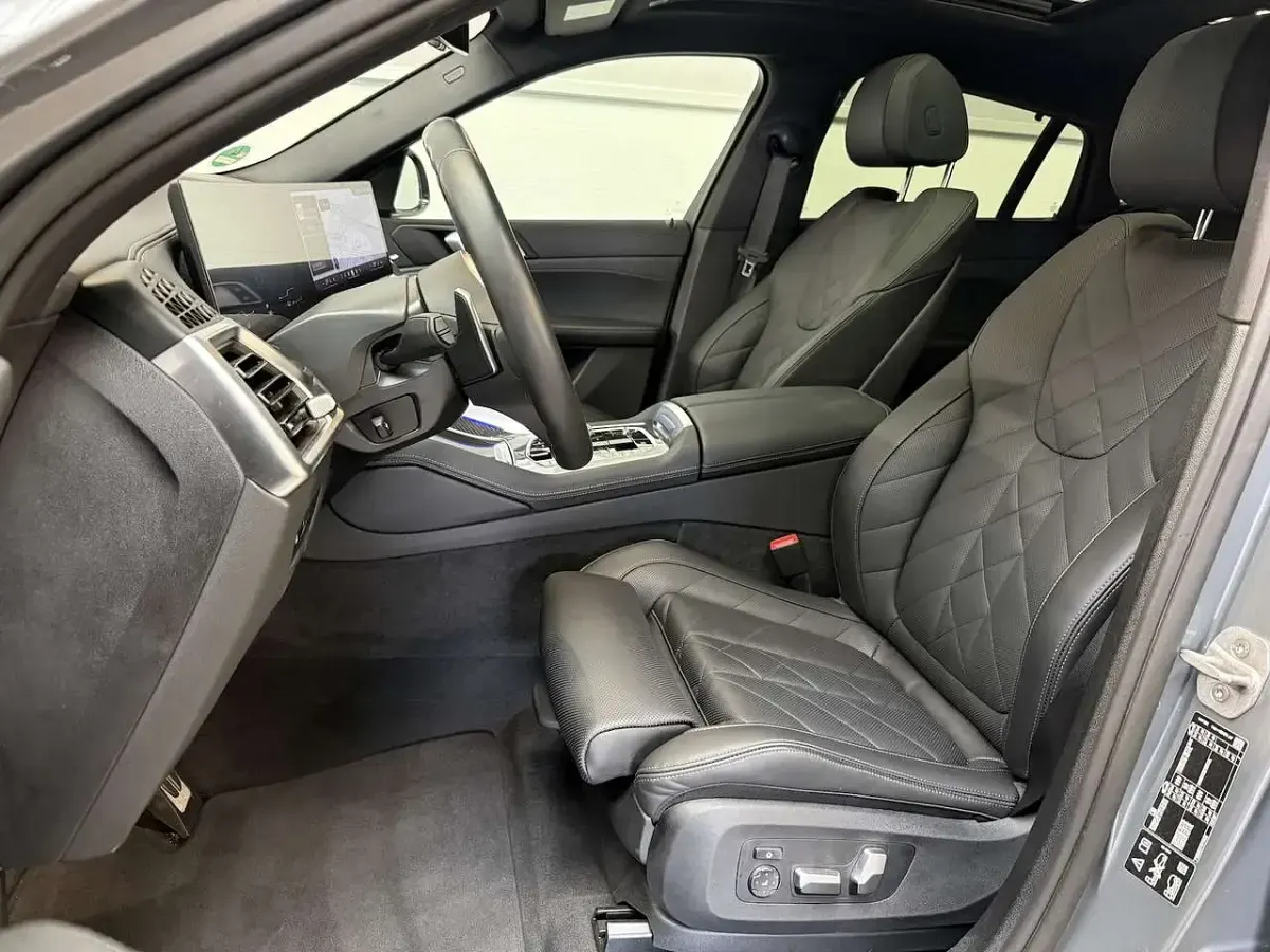 Gebraucht BMW X6 M Sport 298 PS (219 kW) 2025 Skyscraper grau SUV