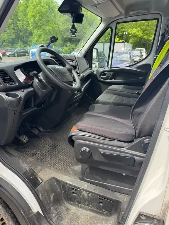 Gebraucht Iveco Daily 145 PS (106 kW) 2015 Weiß