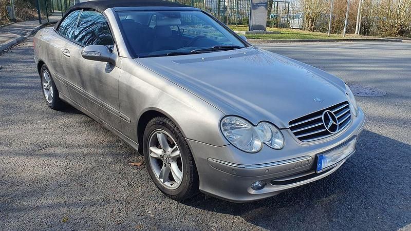 Silber Gebraucht 2005 Mercedes CLK200 Avantgarde Cabrio | 6.250 € (Guter Preis) - Bild 1/4