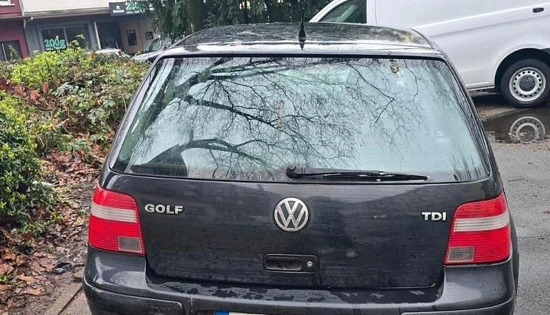 Gebraucht VW Golf IV 101 PS (74 kW) 2002 Schwarz Kleinwagen