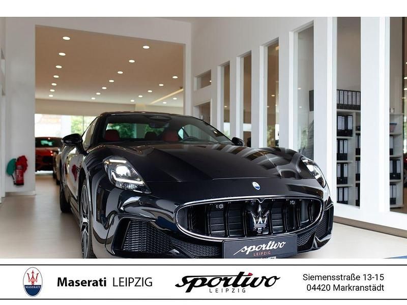 Schwarz (schwarz (nero ribelle )) Neu 2024 Maserati Granturismo Coupé | 237.333 € - Bild 1/4