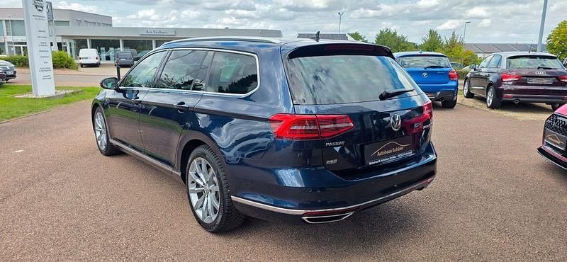 Gebraucht VW Passat Highline 239 PS (175 kW) 2015 Blau Kombi