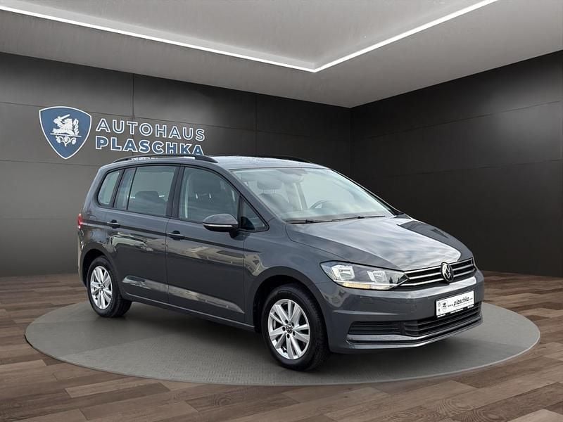Gebraucht VW Touran Comfortline 122 PS (89 kW) 2022 Delfingrau Van / Kleinbus