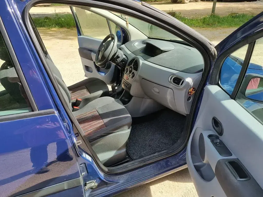 Używany Renault Modus 75 KM (55 kW) 2009 Niebieski Minivan