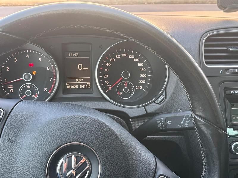 Gebraucht VW Golf VI 122 PS (89 kW) 2011 Schwarz Kleinwagen