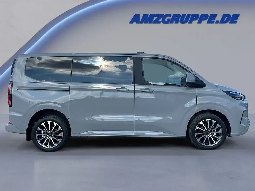 Neu Ford Tourneo Titanium X 170 PS (125 kW) 2025 Grau Van / Kleinbus