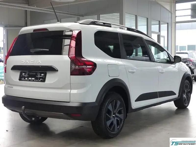 Second-hand Dacia Jogger Expression 101 CP (74 kW) 2024 Andere Monovolum