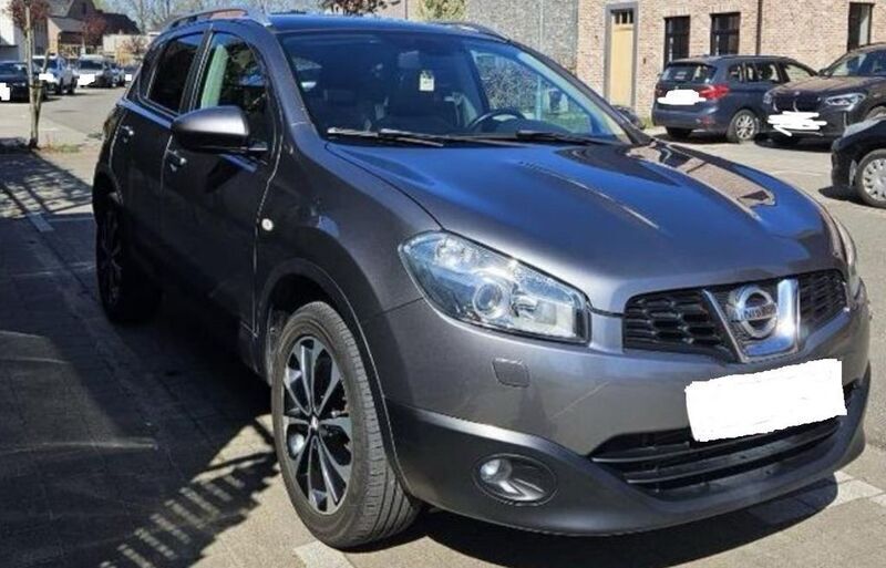 Grau Gebraucht 2013 Nissan Qashqai 360º SUV | 8.990 € (Fairer Preis) - Bild 1/4