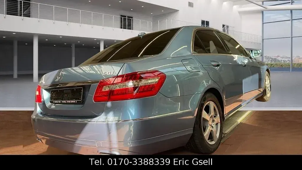 Second-hand Mercedes E250 204 CP (150 kW) 2011 Albastru Berlinǎ