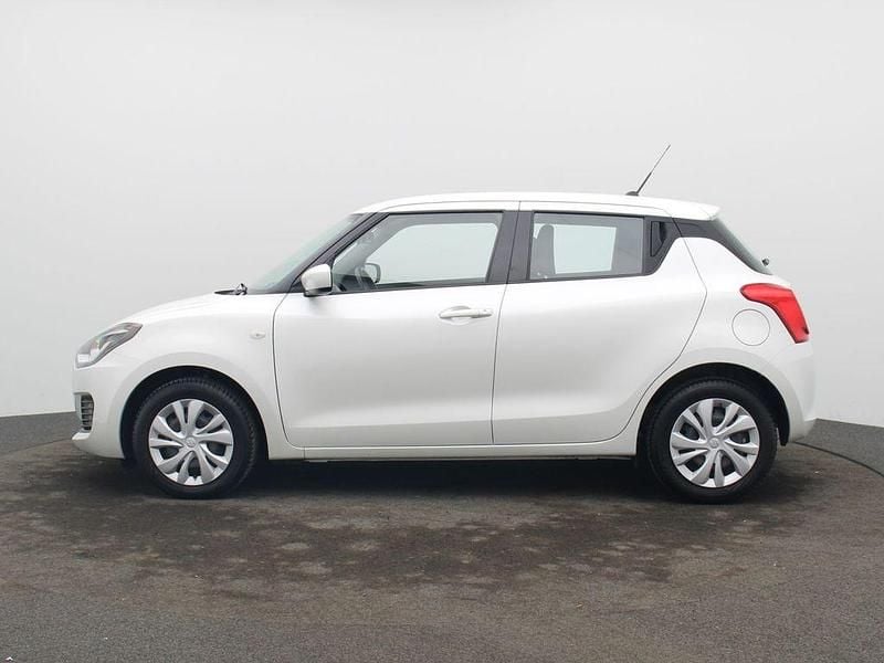 Gebraucht Suzuki Swift 90 PS (66 kW) 2021 Weiß Kleinwagen