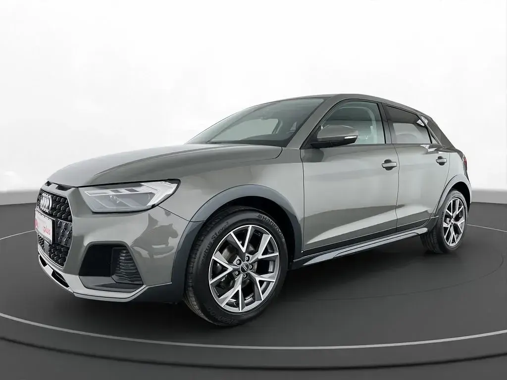 Gebraucht Audi A1 Ambiente 150 PS (110 kW) 2022 Grau SUV