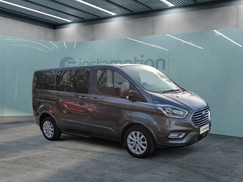 Grau Gebraucht 2021 Ford Tourneo Titanium Kombi | 37.550 € (Etwas zu teuer) - Bild 1/4