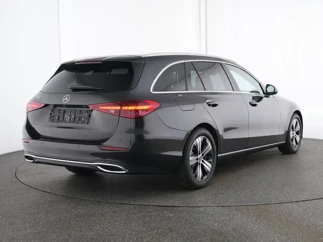 Gebraucht Mercedes 220 Advanced 197 PS (144 kW) 2025 Grau Limousine