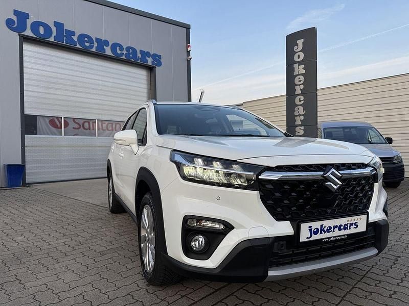 Weiß Gebraucht 2024 Suzuki SX4 S-Cross Comfort SUV | 21.490 € (Guter Preis) - Bild 1/4