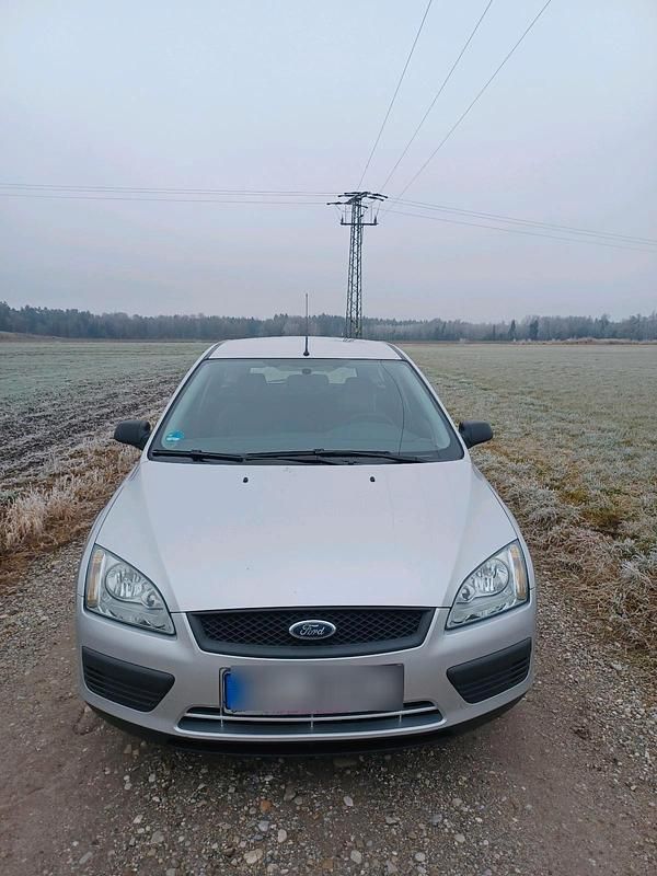 Gebraucht Ford Focus 100 PS (73 kW) 2006 Silber Kombi