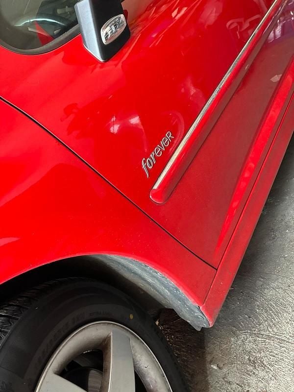 Gebraucht Peugeot 207 95 PS (69 kW) 2012 Rot Limousine