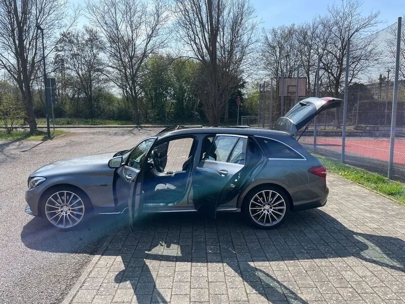 Grau Gebraucht 2017 Mercedes E350 Limousine | 20.999 € - Bild 1/4