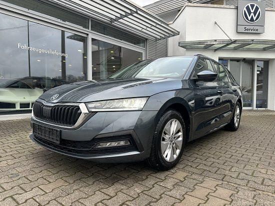 Quarz grau Gebraucht 2020 Skoda Octavia First Edition Kombi | 17.880 € (Fairer Preis) - Bild 1/4