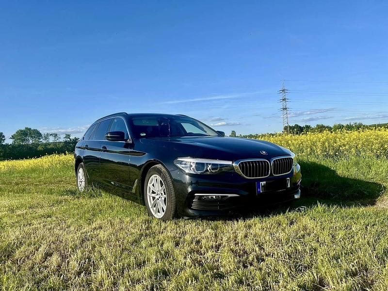 Schwarz Gebraucht 2019 BMW 520 Kombi | 21.000 € (Fairer Preis) - Bild 1/4