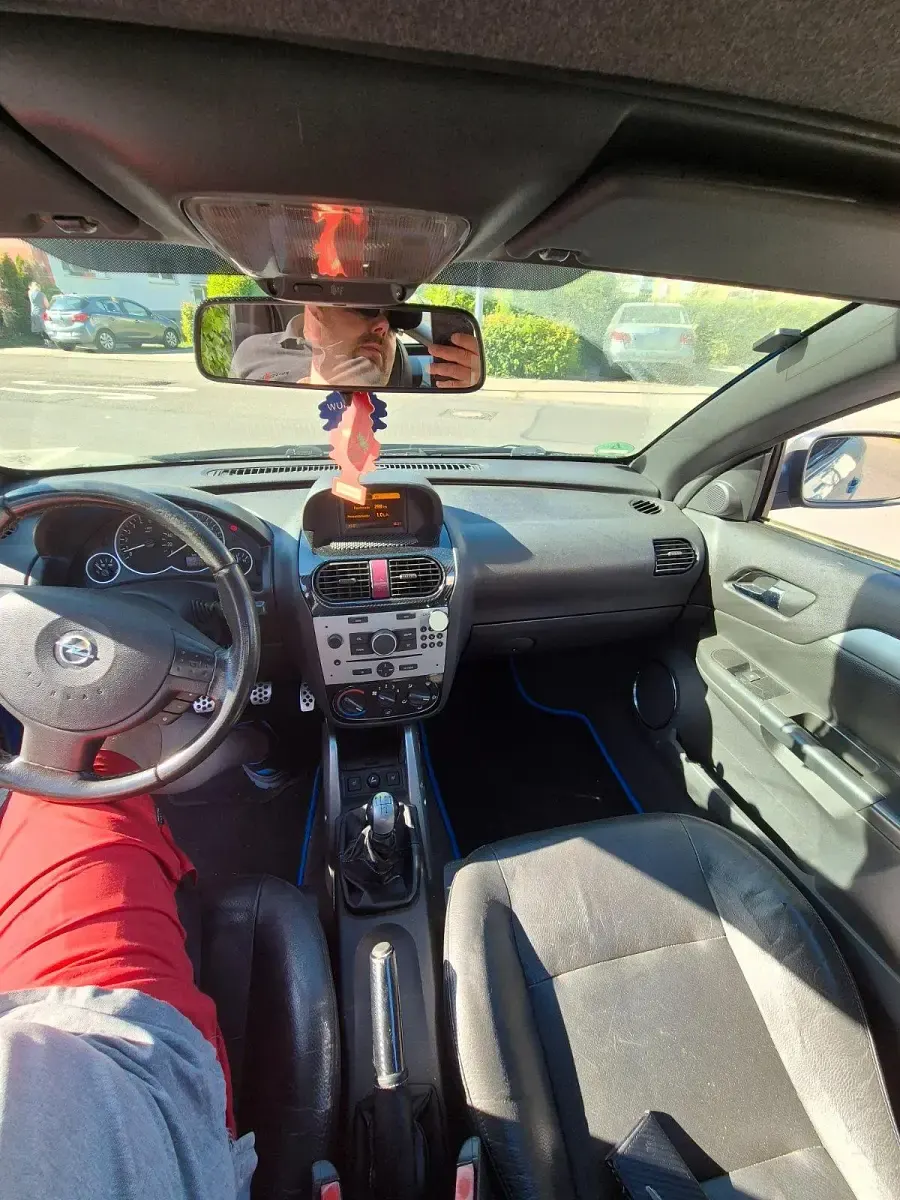 Gebraucht Opel Tigra 125 PS (91 kW) 2004 Blau Cabrio