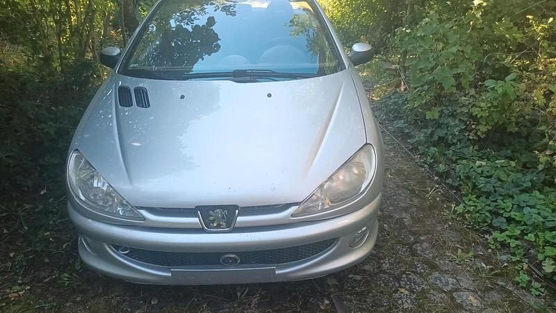 Silber Gebraucht 2003 Peugeot 206 CC Cabrio | 700 € (Guter Preis) - Bild 1/4