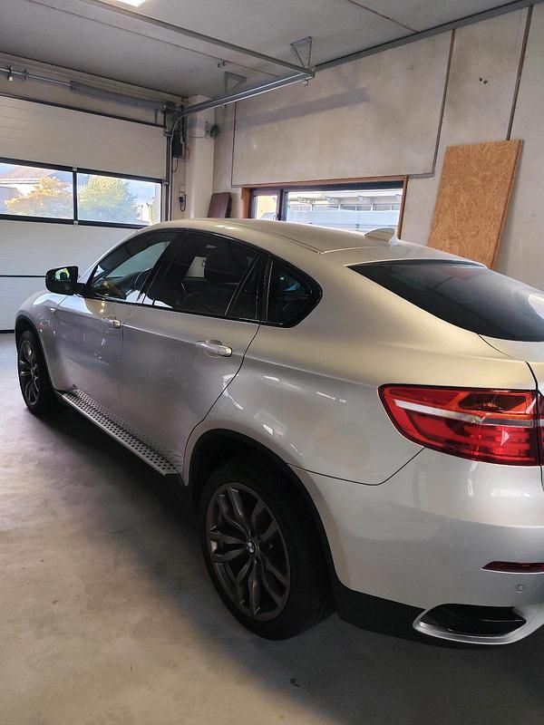 Silber Gebraucht 2012 BMW X6 M50 SUV | 18.399 € (Superpreis) - Bild 1/4