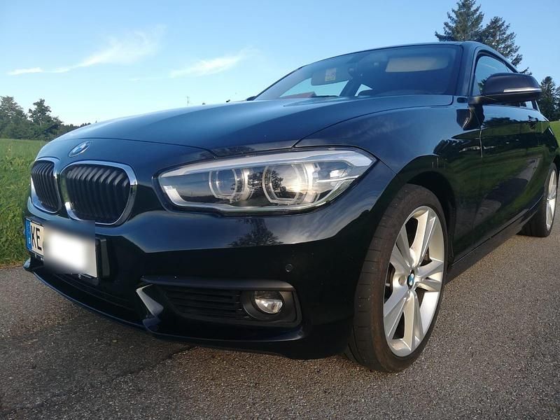 Schwarz Gebraucht 2015 BMW 120 Coupé Coupé | 9.900 € - Bild 1/4