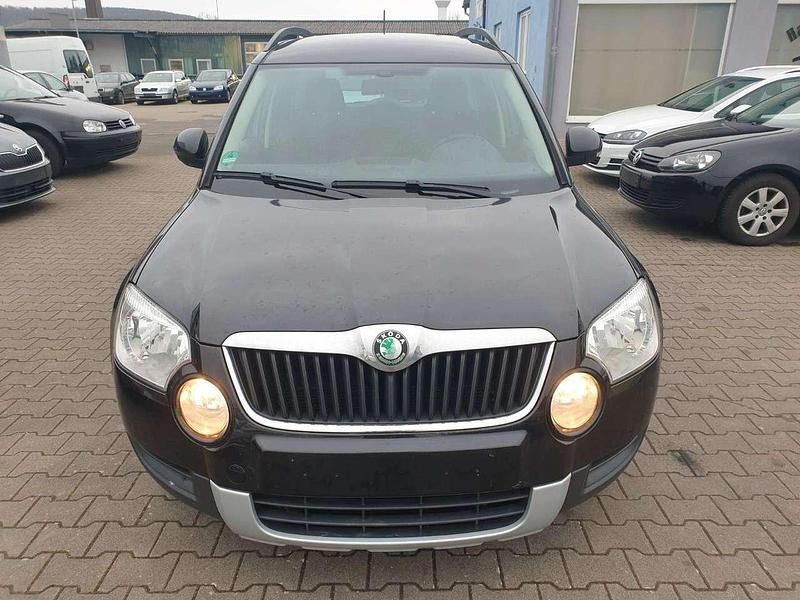 Schwarz Gebraucht 2010 Skoda Yeti Ambition SUV | 3.800 € (Etwas zu teuer) - Bild 1/4