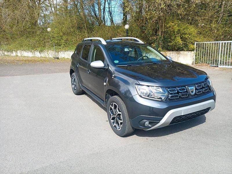 Gebraucht Dacia Duster Prestige 110 PS (80 kW) 2018 Grau SUV