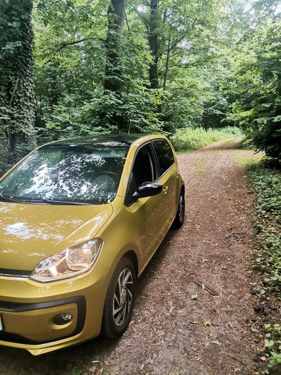 Gold Gebraucht 2017 VW up! move up! Kleinwagen | 8.000 € (Guter Preis) - Bild 1/4