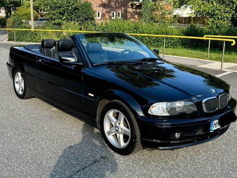 Black sapphire metallic Gebraucht 2002 BMW 318 Cabriolet Sport Line Cabrio | 5.850 € (Guter Preis) - Bild 1/4