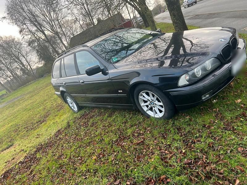 Gebraucht BMW 540 286 PS (210 kW) 1999 Schwarz Kombi