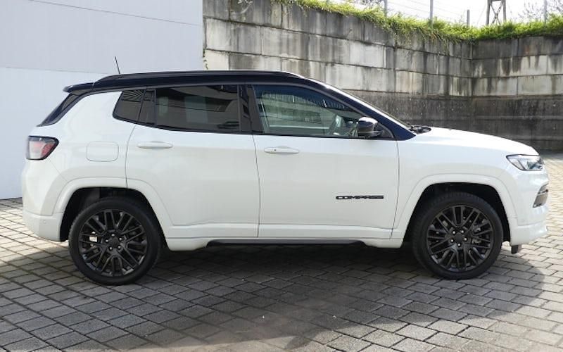 Gebraucht Jeep Compass Summit 240 PS (176 kW) 2022 Weiß SUV