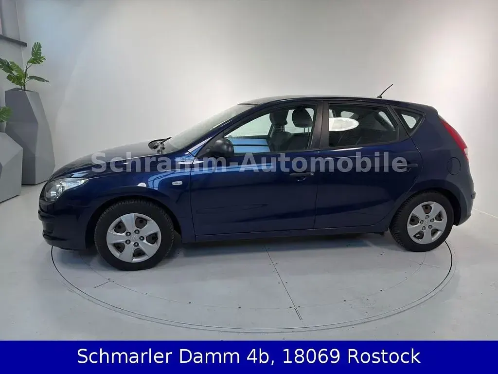 Gebraucht Hyundai i30 109 PS (80 kW) 2011 Braun Limousine