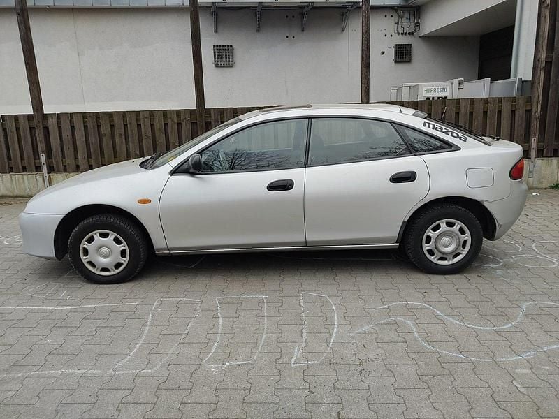 Gebraucht Mazda 323F 88 PS (64 kW) 1996 Silber Limousine
