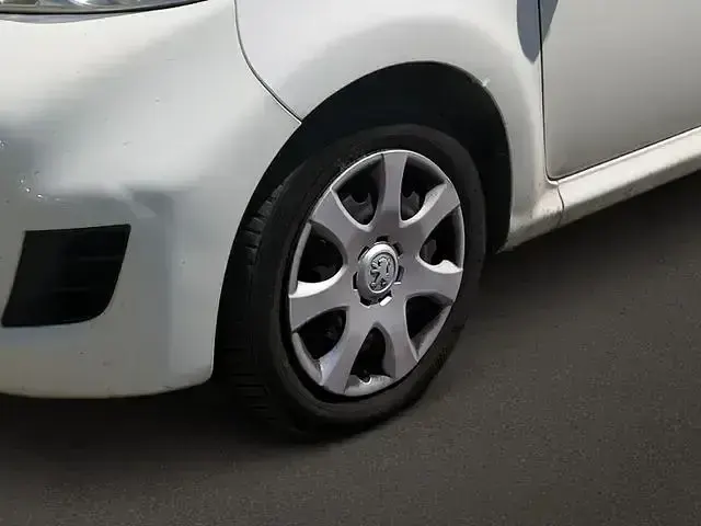 Gebraucht Peugeot 107 Filou 68 PS (50 kW) 2009 Weiss Kleinwagen
