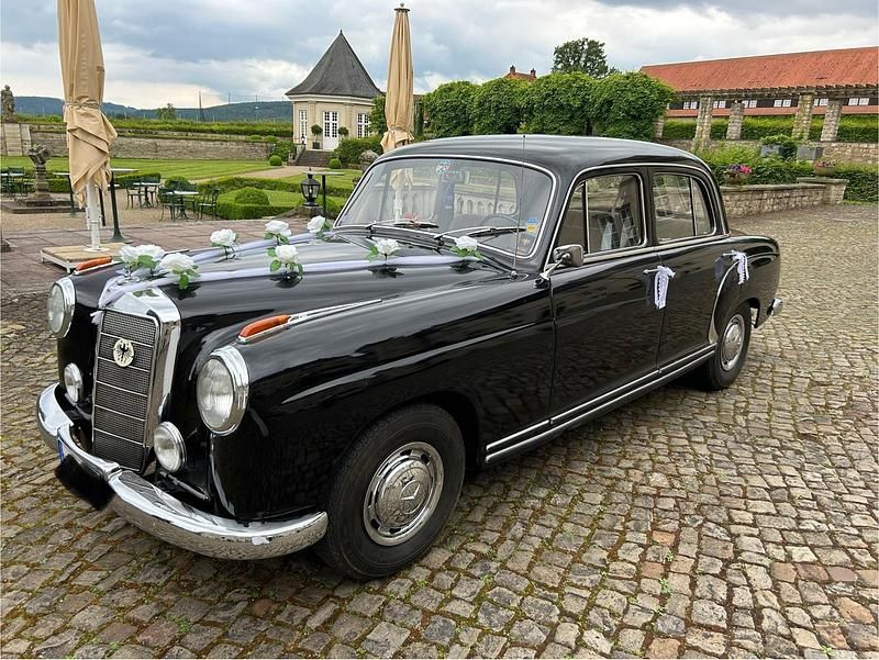 Gebraucht Mercedes A220 86 PS (63 kW) 1956 Schwarz Limousine