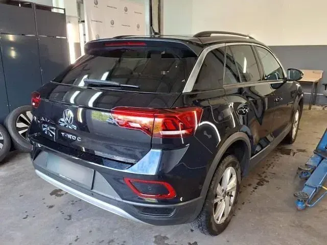 Gebraucht VW T-Roc Beats 150 PS (110 kW) 2023 Deep black perleffekt SUV
