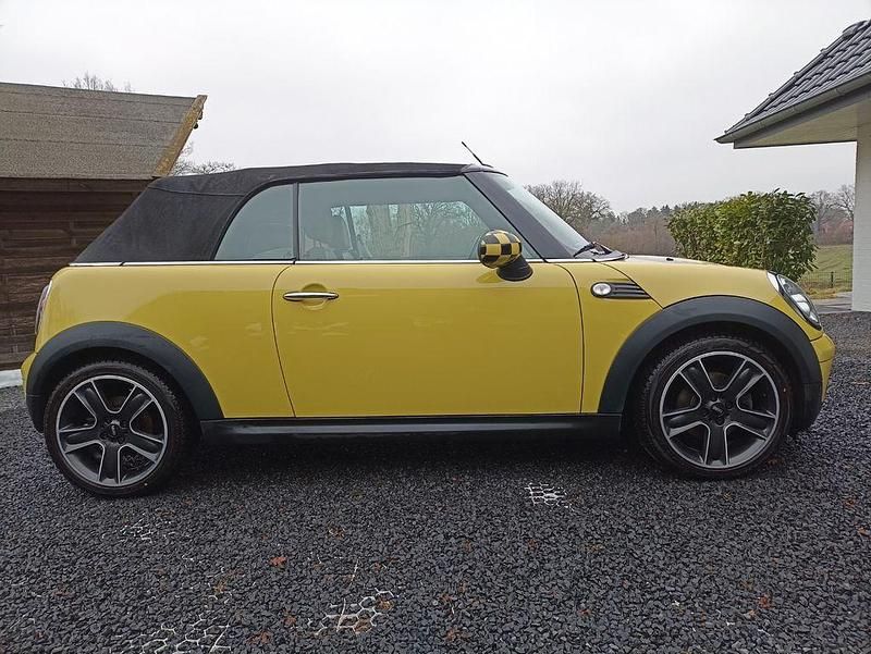 Gebraucht Mini Cooper Cabriolet 120 PS (88 kW) 2009 Gelb Cabrio
