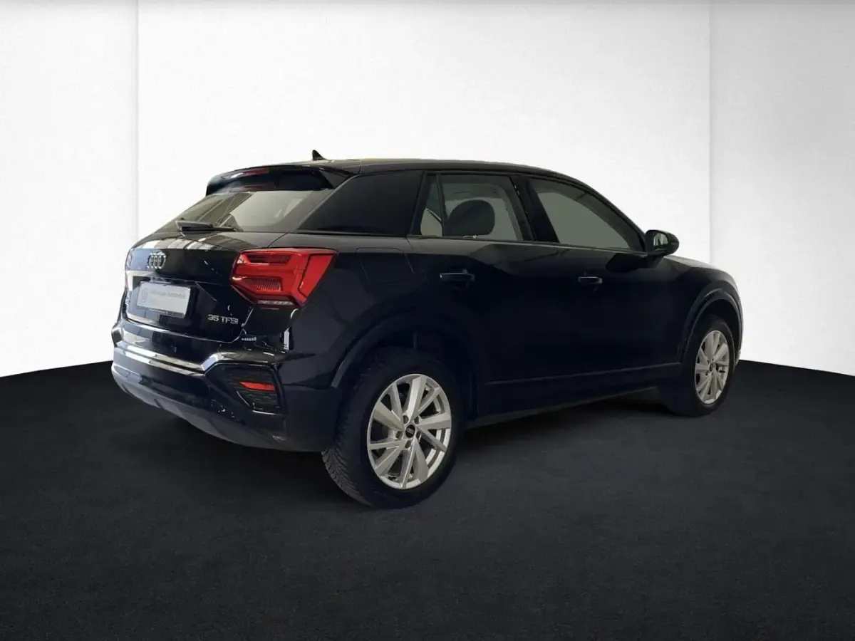 Gebraucht Audi Q2 Advanced Plus 150 PS (110 kW) 2025 Schwarz SUV