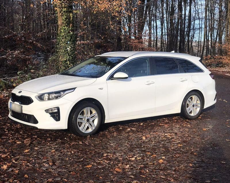 Gebraucht Kia Ceed Sportswagon Platinum Edition 136 PS (100 kW) 2020 Weiß Kombi