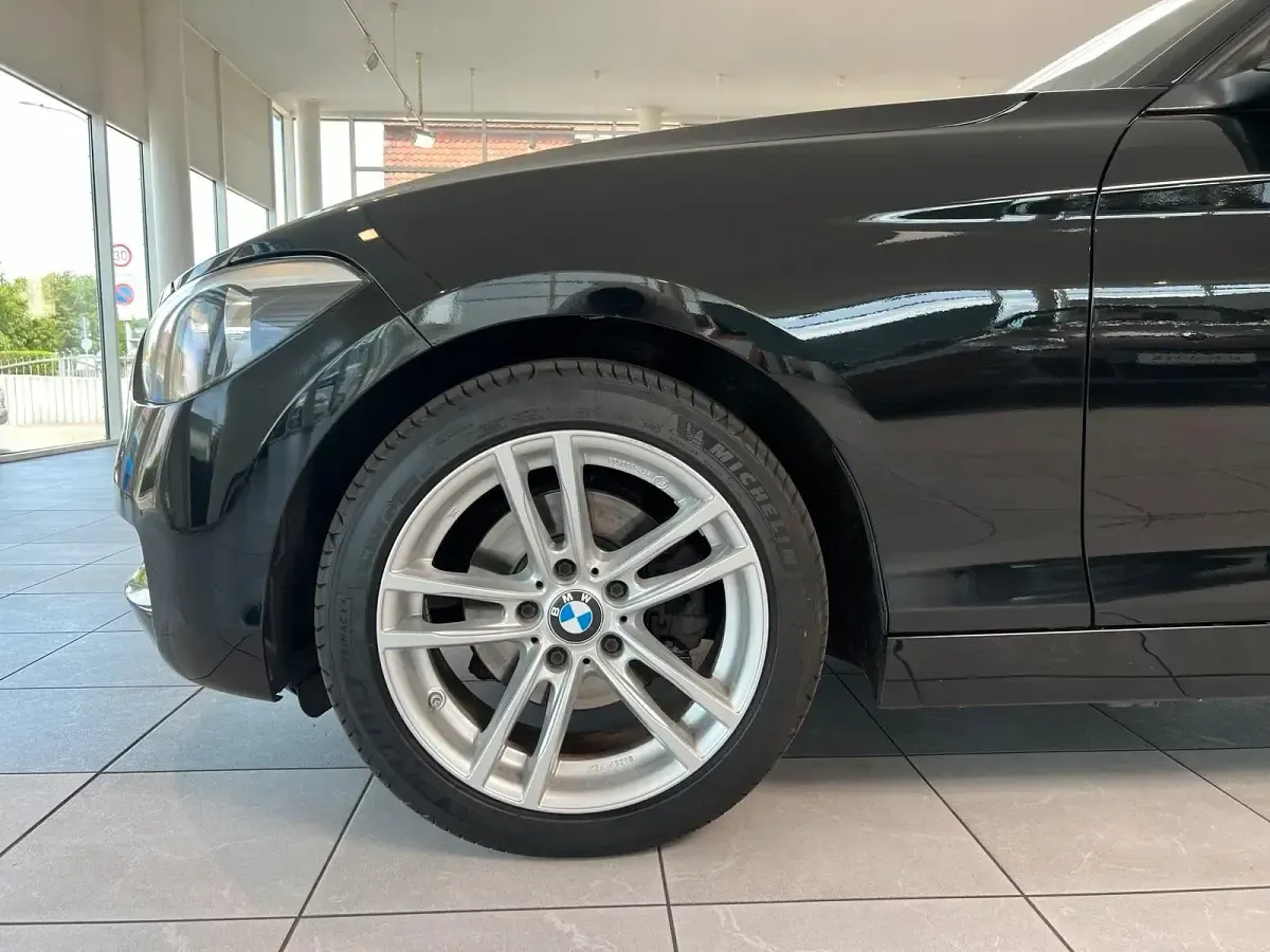 Gebraucht BMW 118 143 PS (105 kW) 2014 Schwarz Kleinwagen